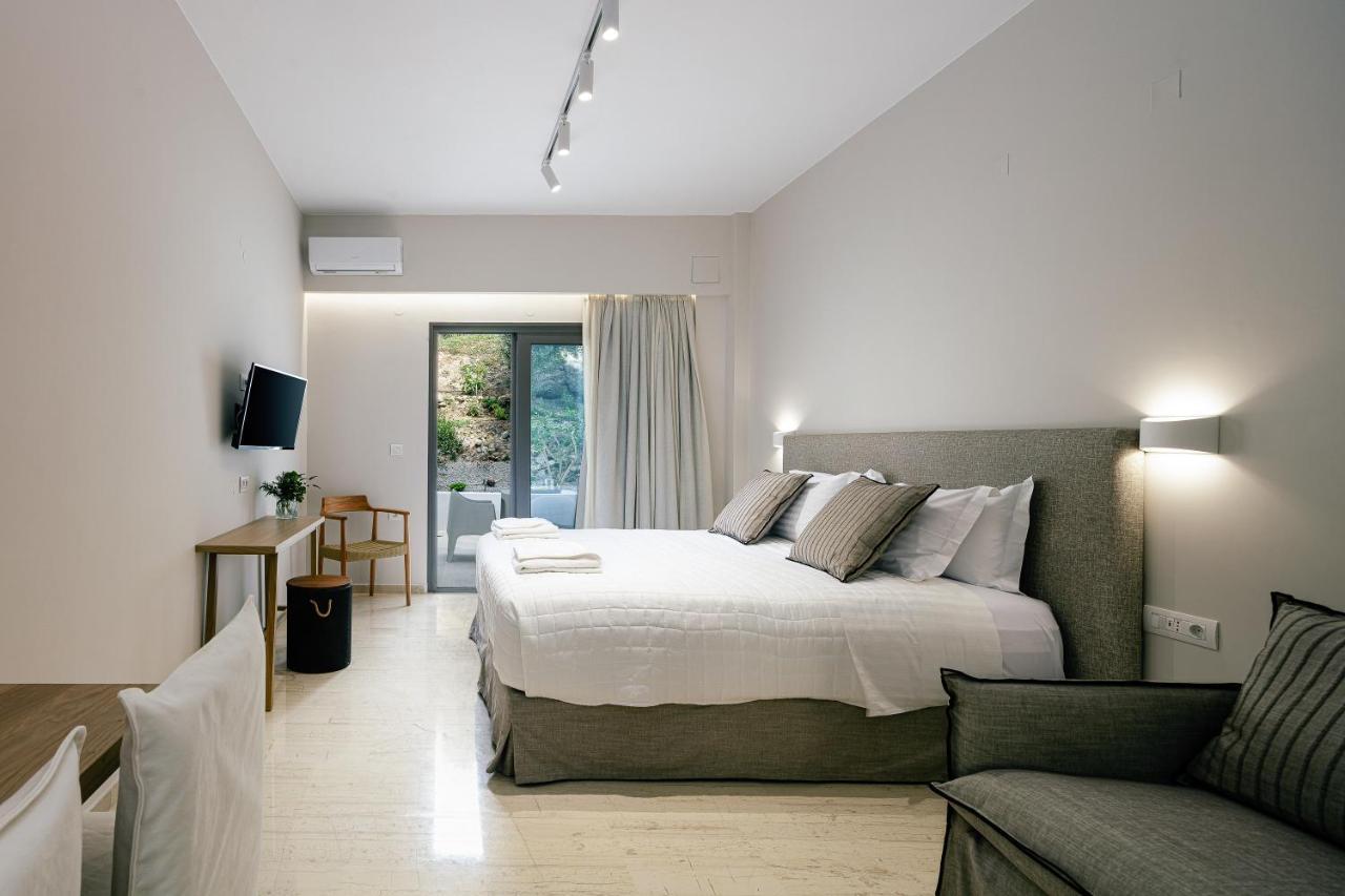 פלאקיאס Ariadne Suites מראה חיצוני תמונה
